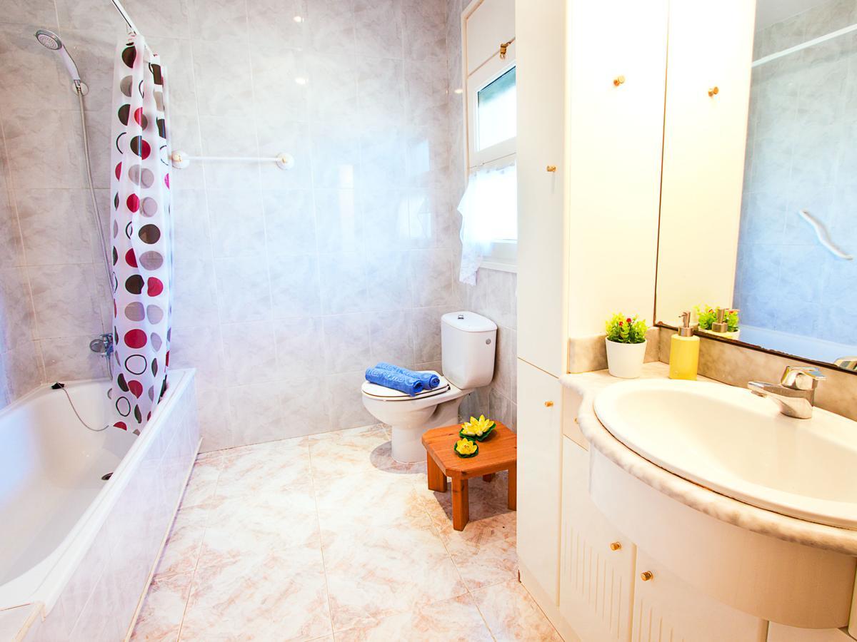 Holiday Home Requesens Canal Empuriabrava Exterior foto